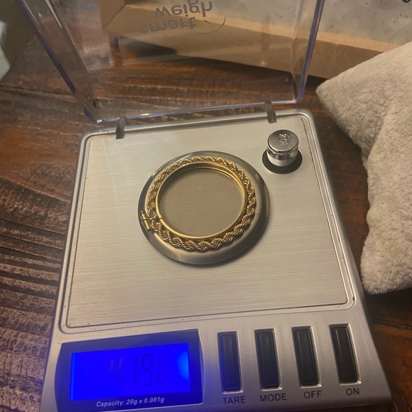 14k solid yellow gold rope coin holder - Picture 3 of 6